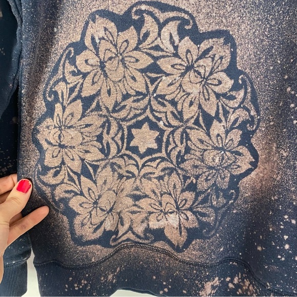 Levis Logo Sweatshirt Hoodie Pullover Men's XS Small Unisex Upcycled Blue Red - Picture 10 of 15